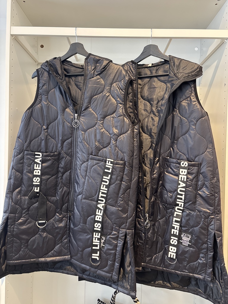 LI.W6.30873 Gilet