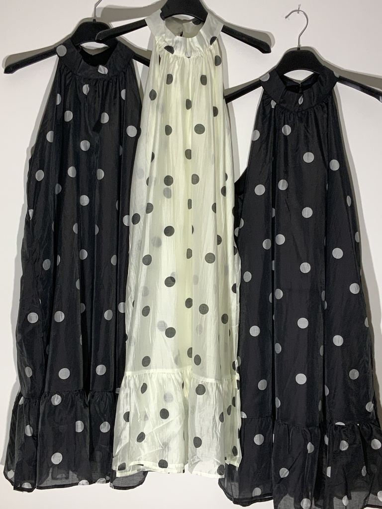 RO.AUT.50788 Kleid gepunktet