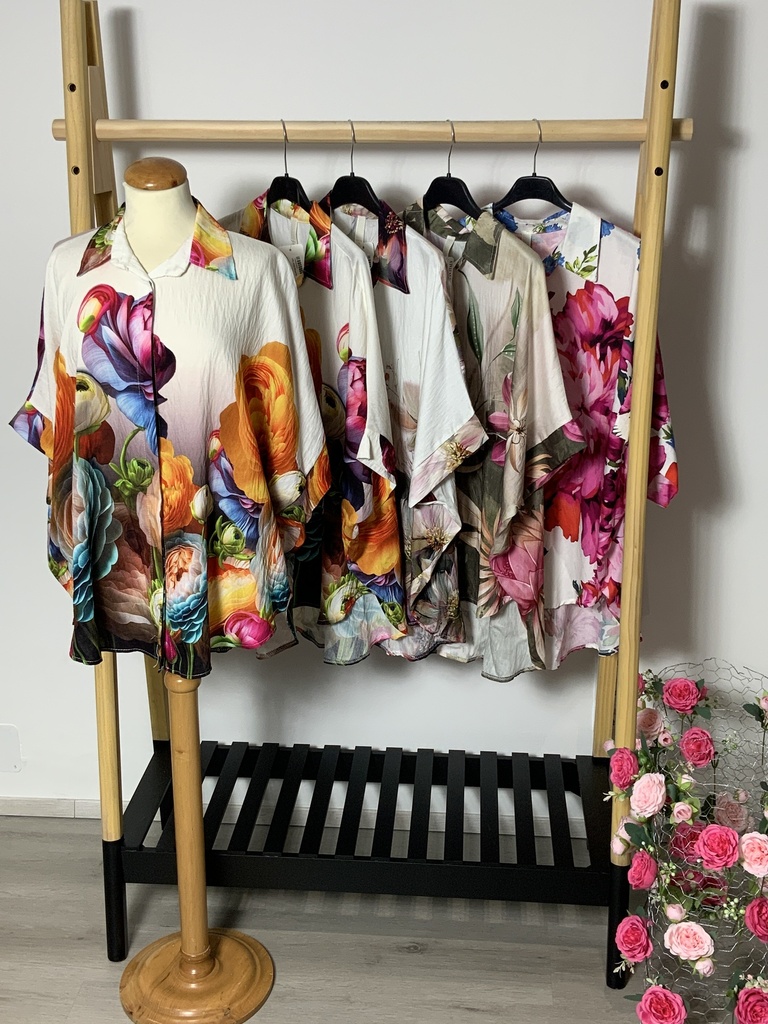 19S. 4326 Bluse bunt Größe bis 46